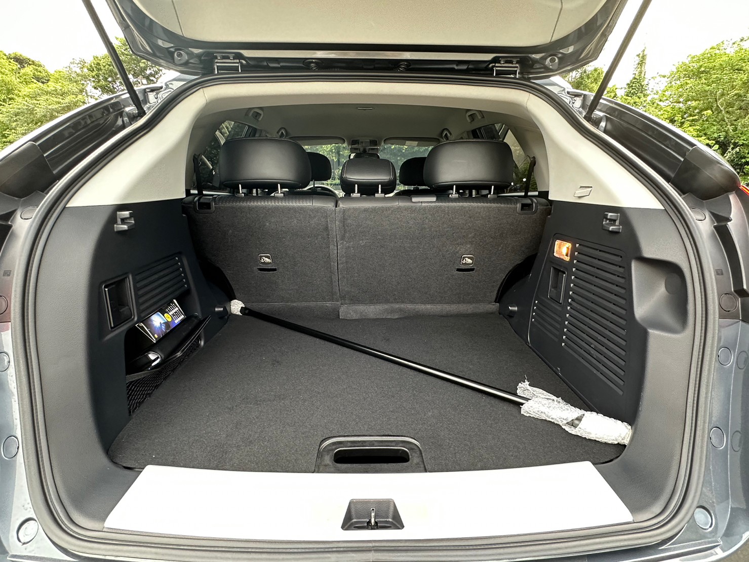 正2021年出廠 Luxgen U6 GT智遊特仕版  第9張相片