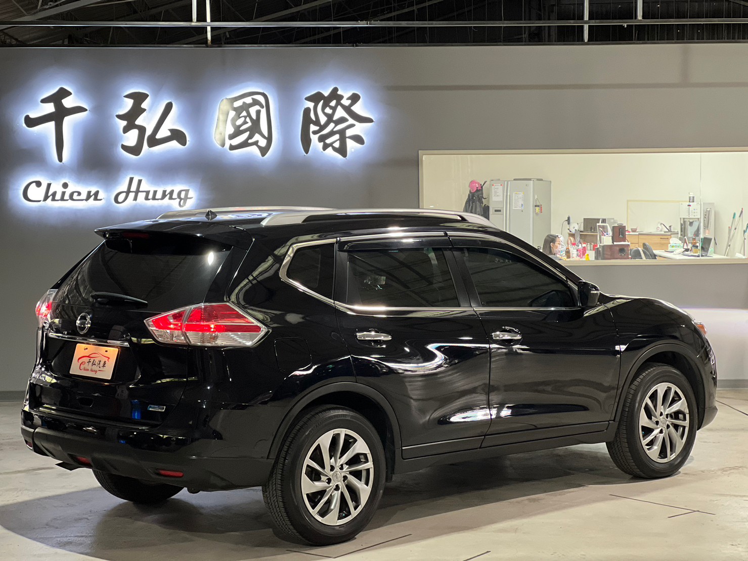 正2015年Nissan X-Trail 2.5豪華影音版  第4張相片
