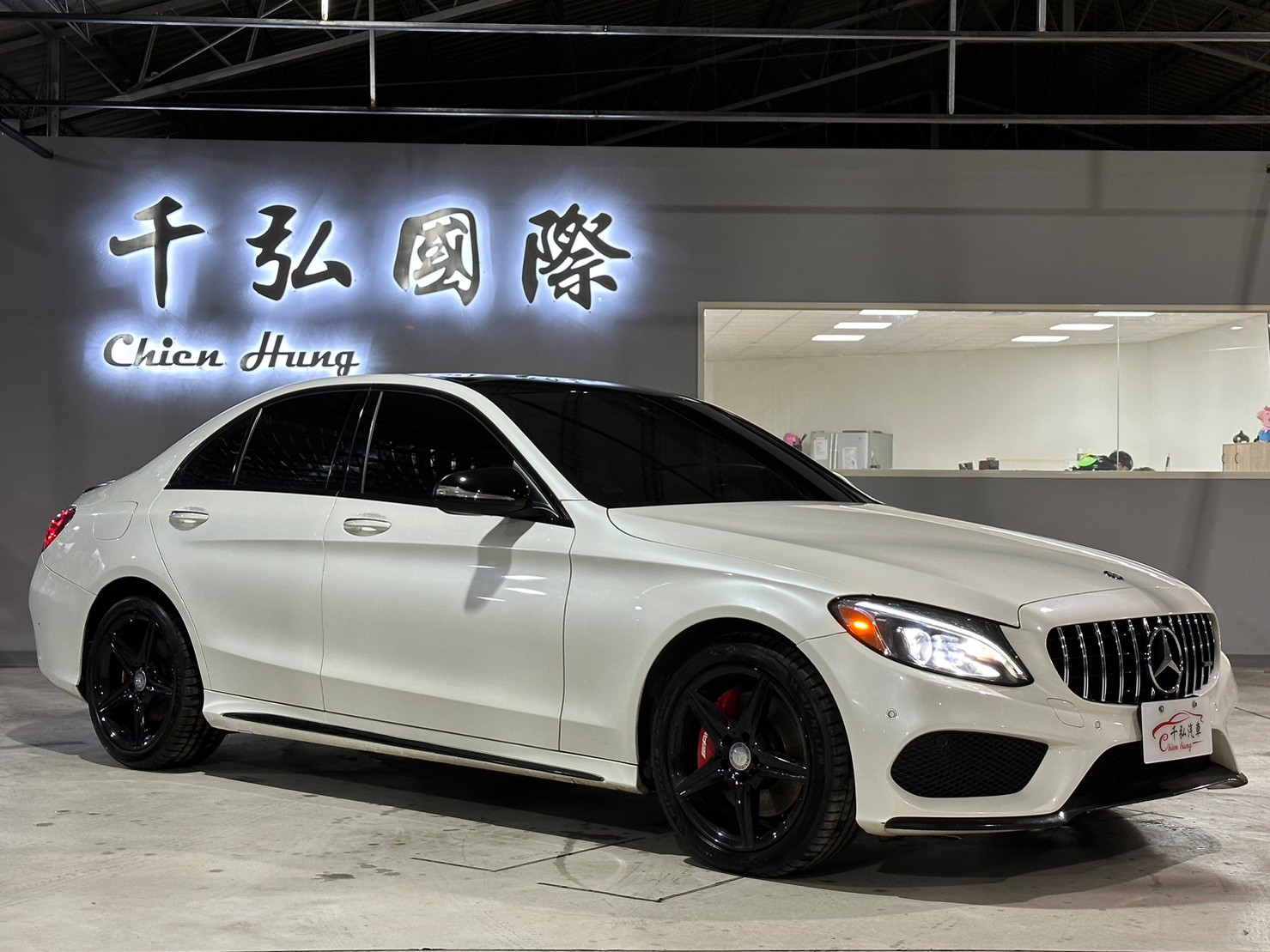正2015年出廠Benz AMG C300 4MATIC  第2張相片