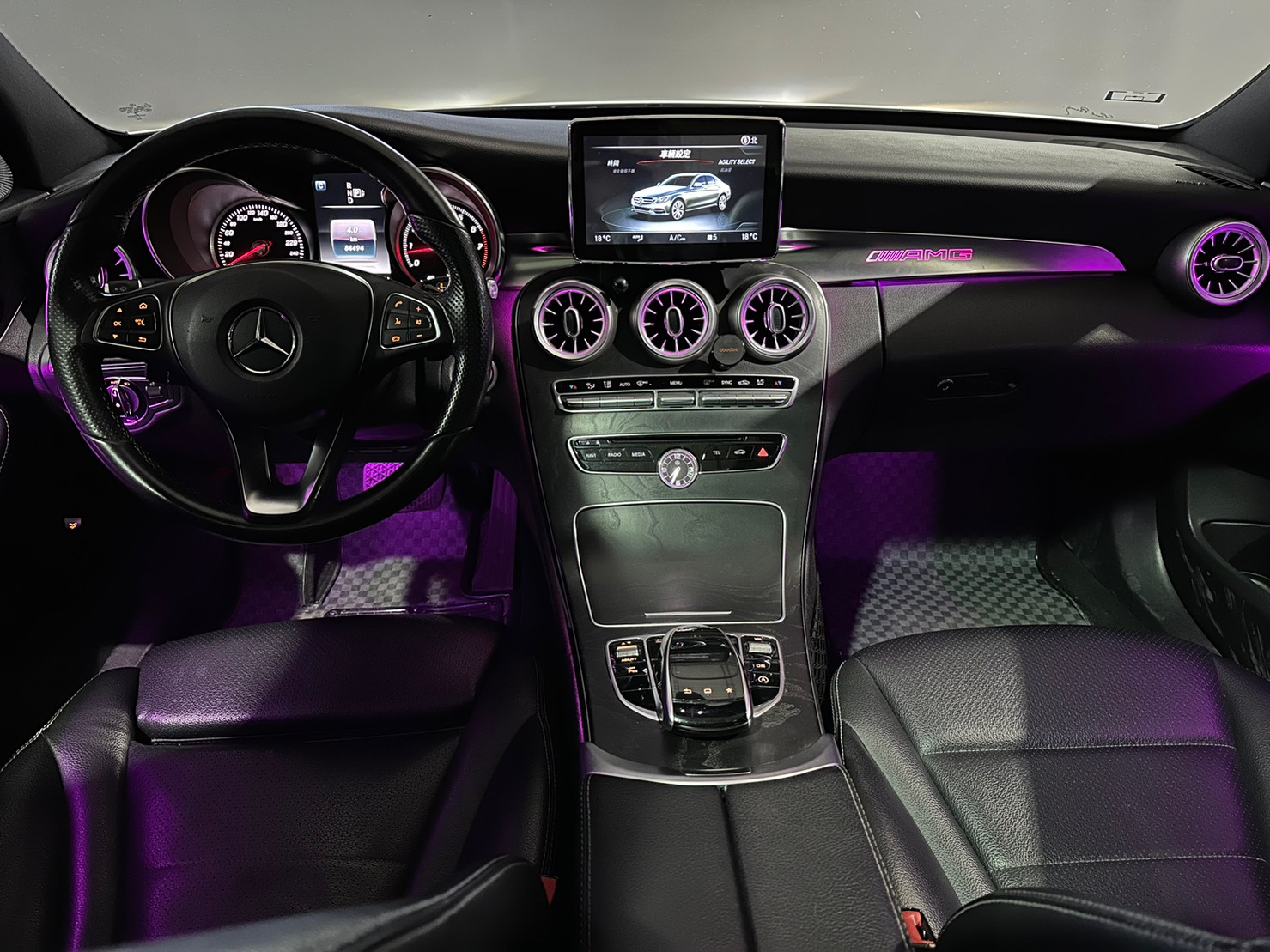 正2015年出廠Benz AMG C300 4MATIC  第11張相片