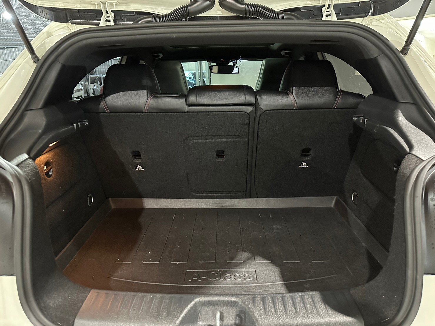 M-Benz A-Class A200 CDI  第10張相片
