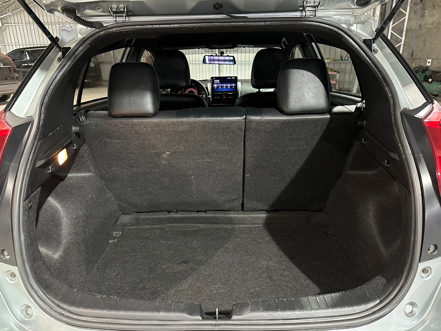 Toyota Yaris(NEW) 1.5經典＋  第10張相片