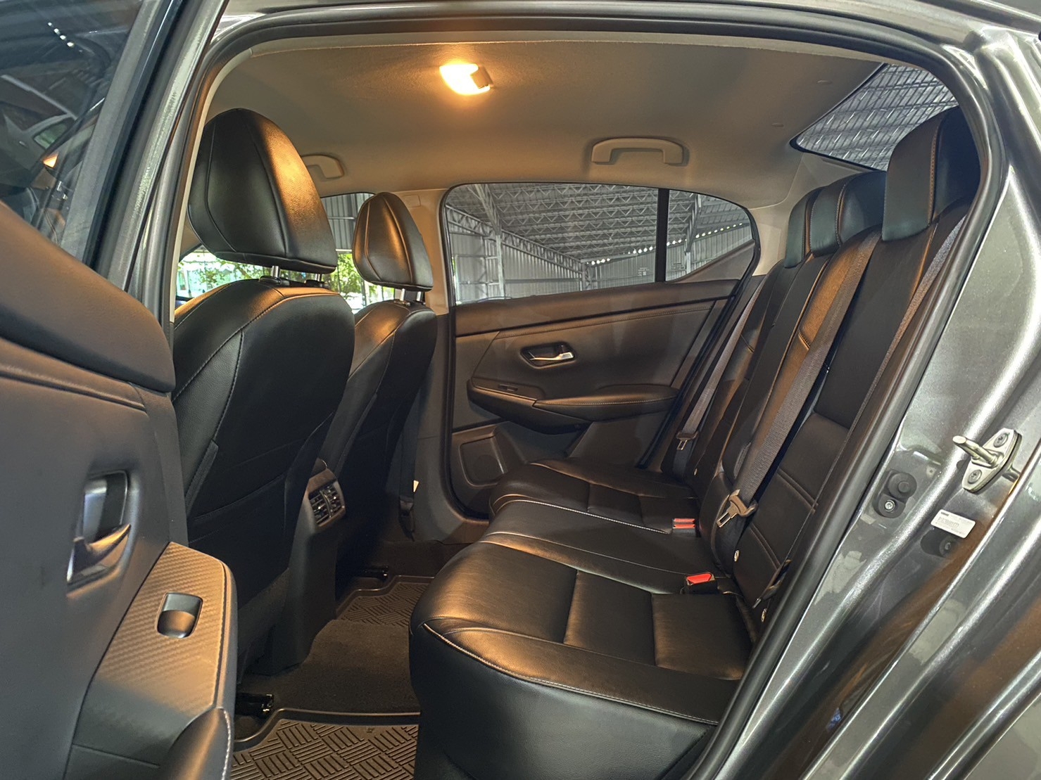 正2021年♦️Nissan Sentra 1.6尊爵版♦️  第6張相片