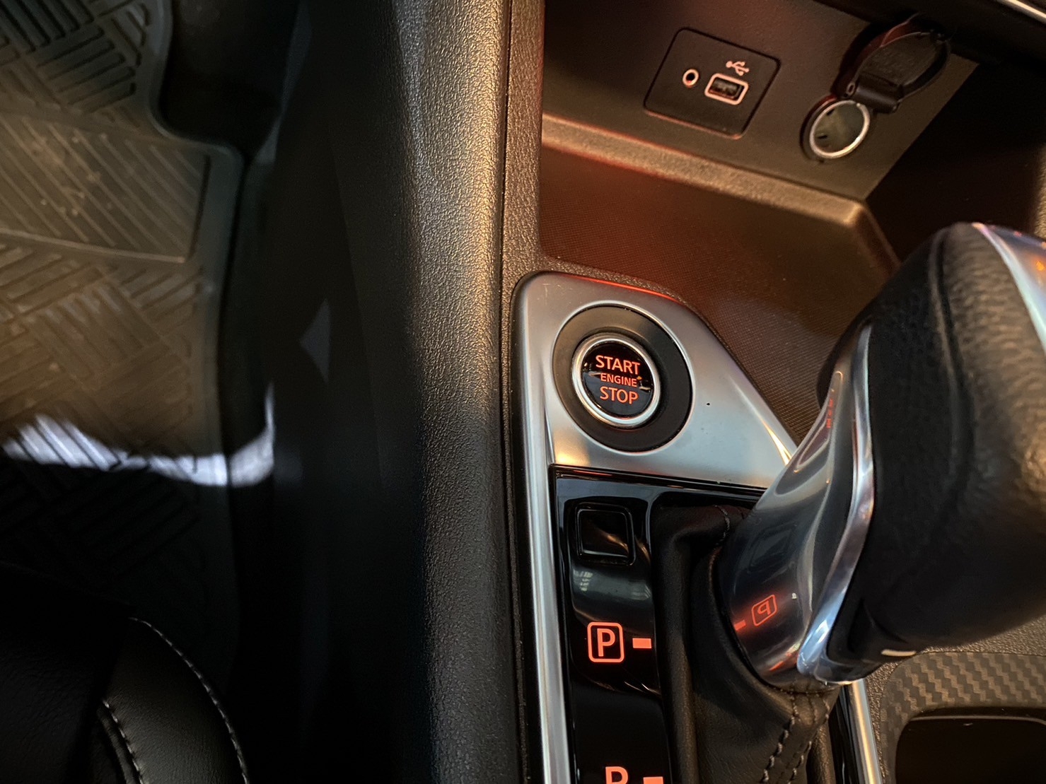 正2021年♦️Nissan Sentra 1.6尊爵版♦️  第12張相片