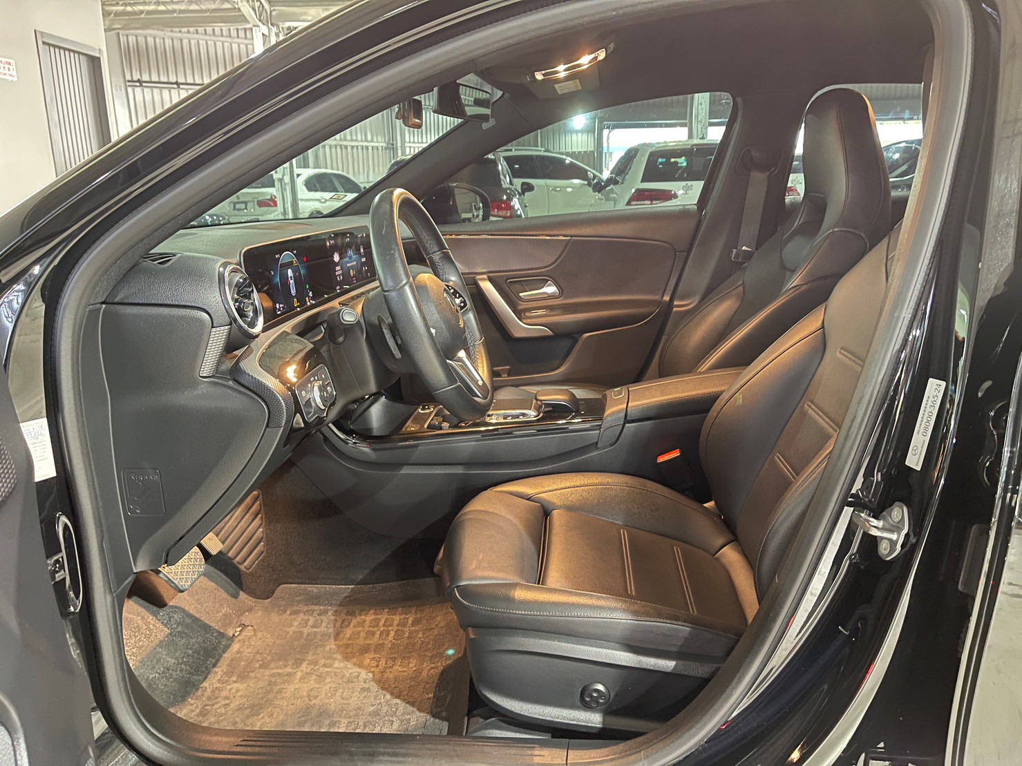 正2019年♦️M-Benz A-Class A200♦️  第5張相片