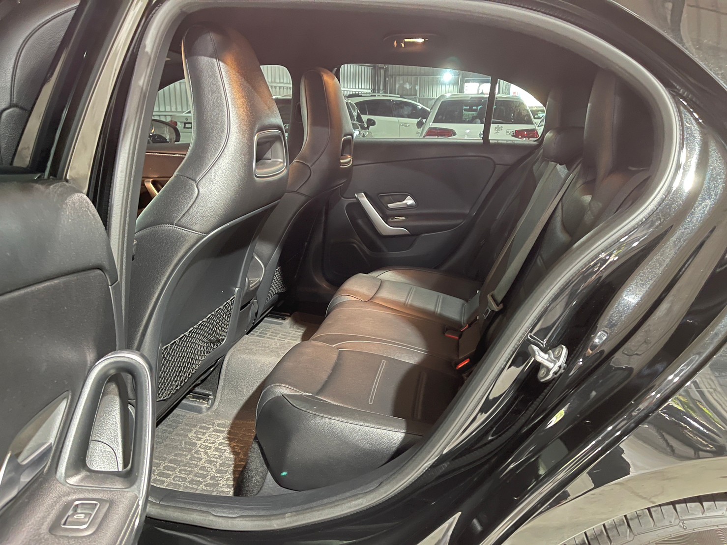 正2019年♦️M-Benz A-Class A200♦️  第6張相片