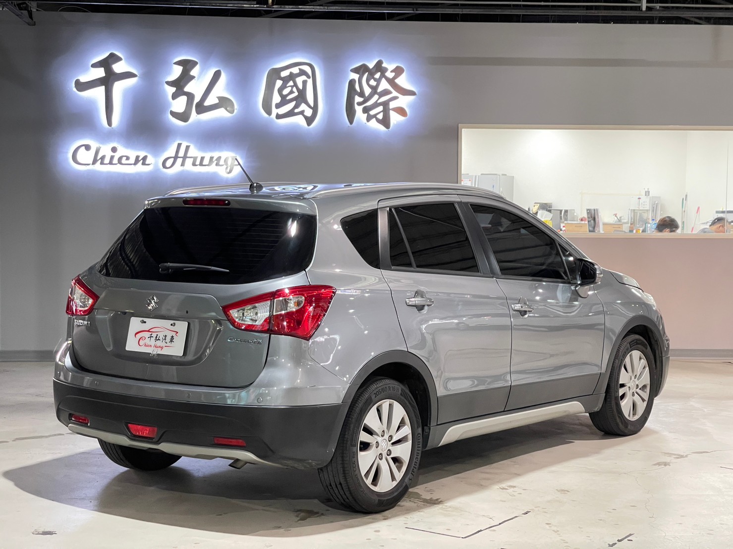 正2015年♦️Suzuki SX4 Crossover 1.6 GL Plus♦️  第4張相片
