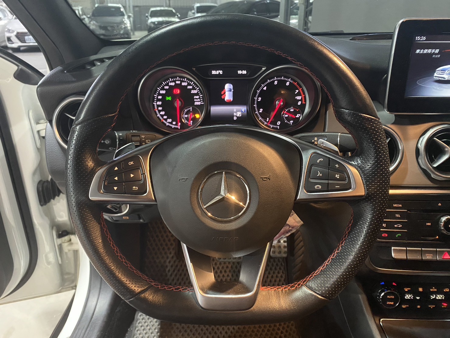 正2018年♦️M-Benz GLA-Class GLA180運動版♦️  第7張相片
