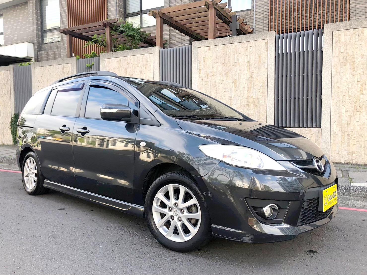 ♦️2010年式 Mazda 5 2.0尊貴型七人座♦️  第2張相片