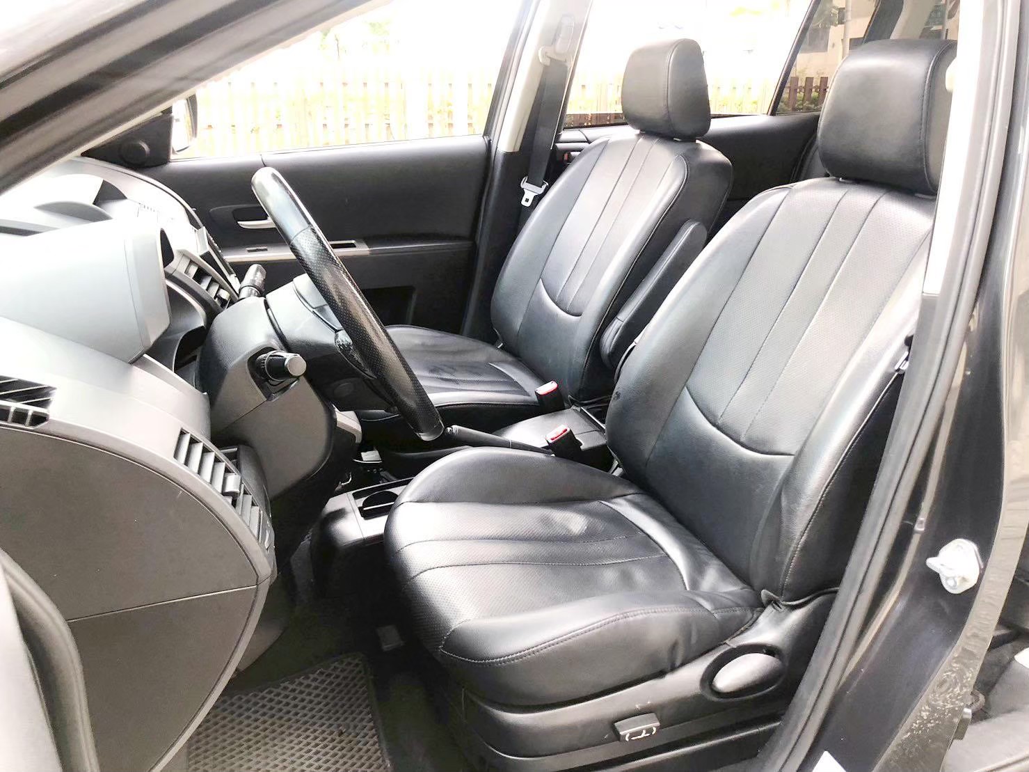 ♦️2010年式 Mazda 5 2.0尊貴型七人座♦️  第3張相片