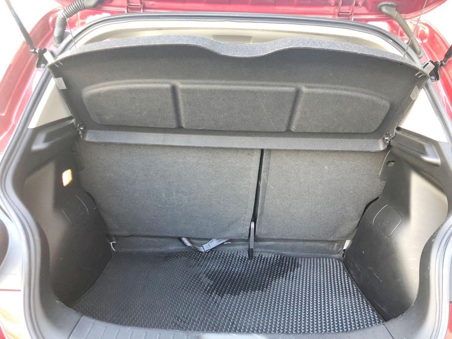 ♦️正2014年式出廠 Nissan Tiida 5D 豪華影音版♦️  第8張相片