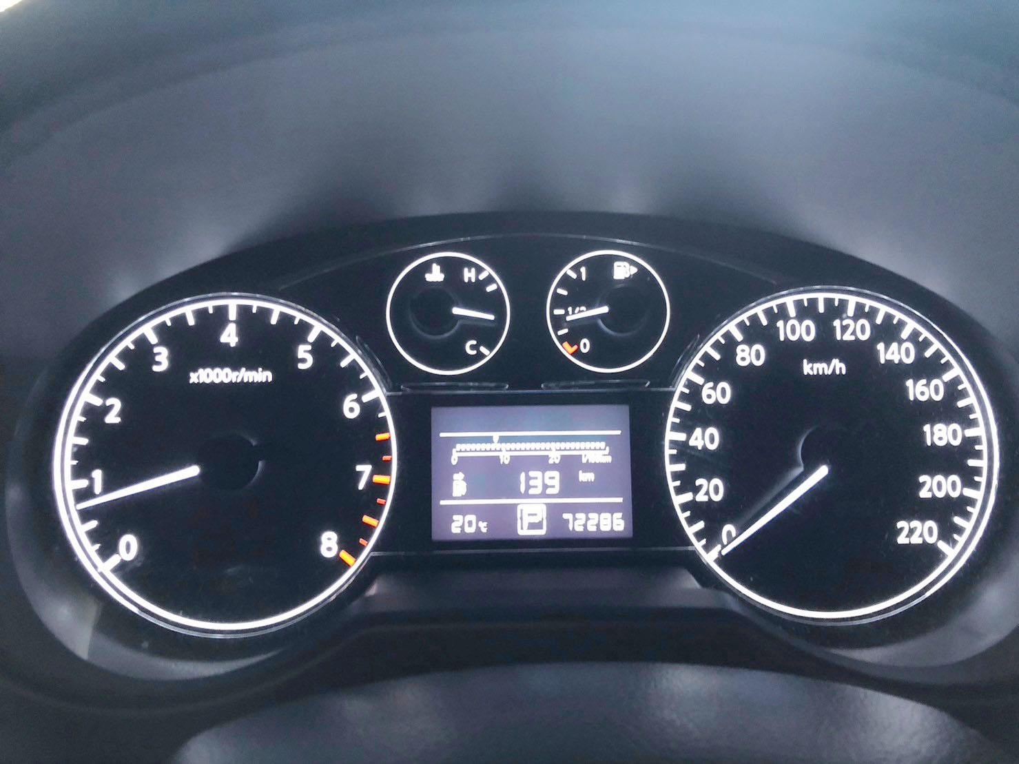 ♦️正2014年式出廠 Nissan Tiida 5D 豪華影音版♦️  第11張相片