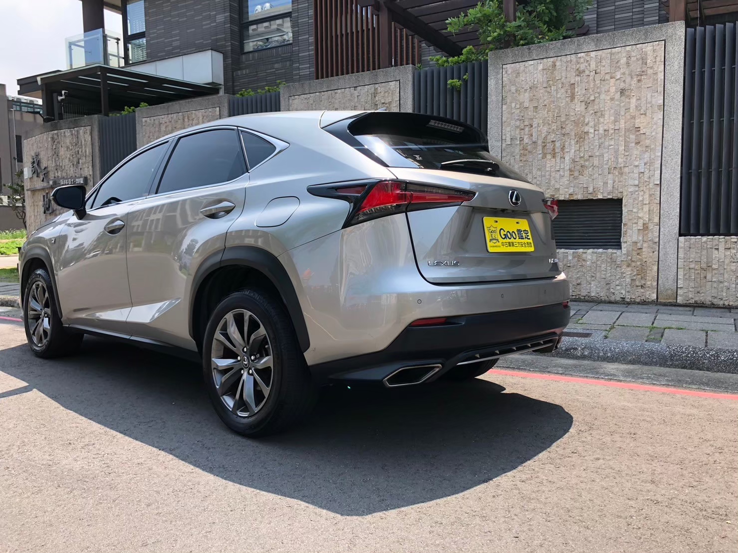 ♦️正2018年出廠 Lexus NX 300 F Sport♦️  第3張相片