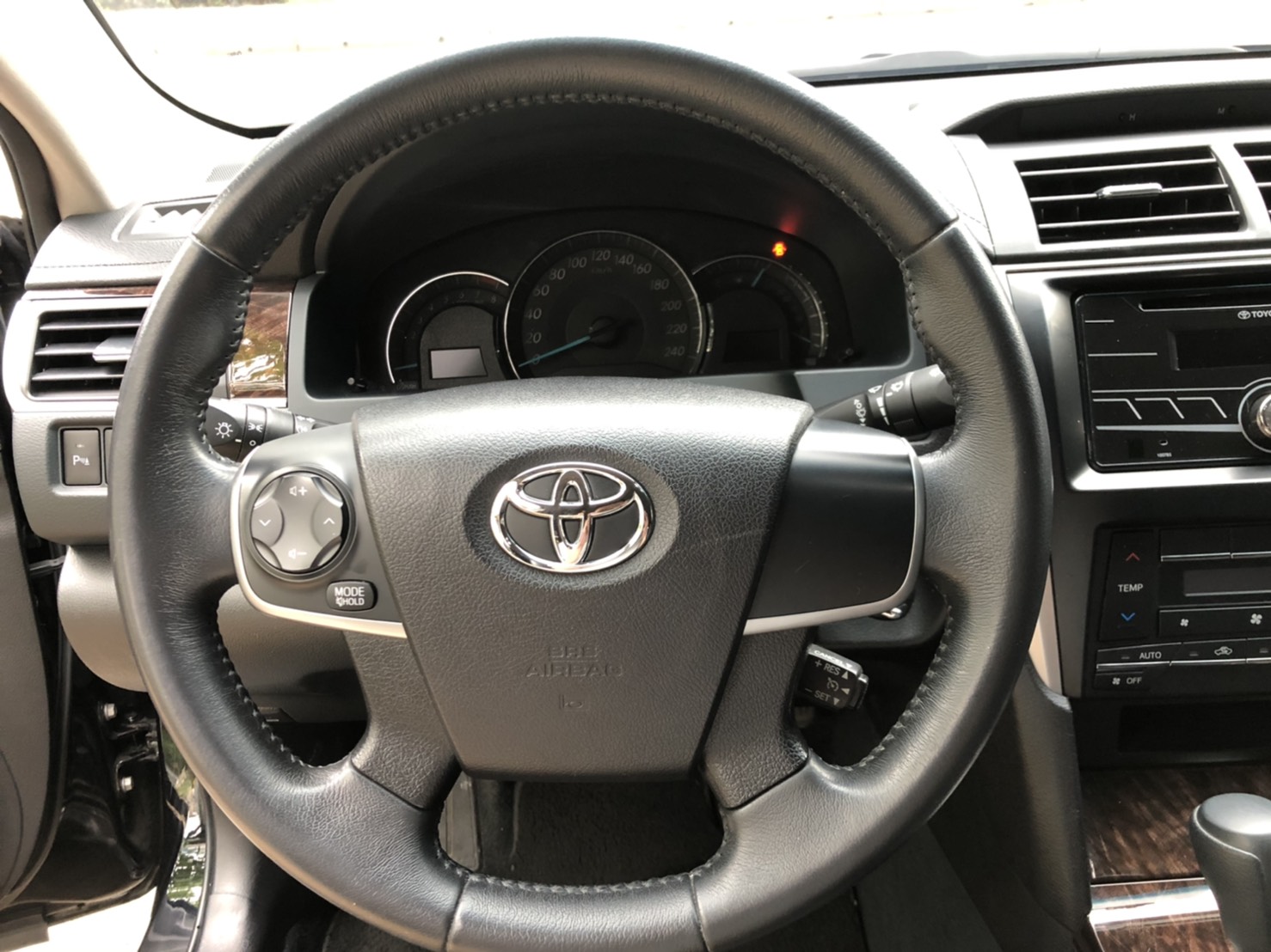 ♦️正2018年出廠 Toyota Camry 2.0經典♦️  第5張相片
