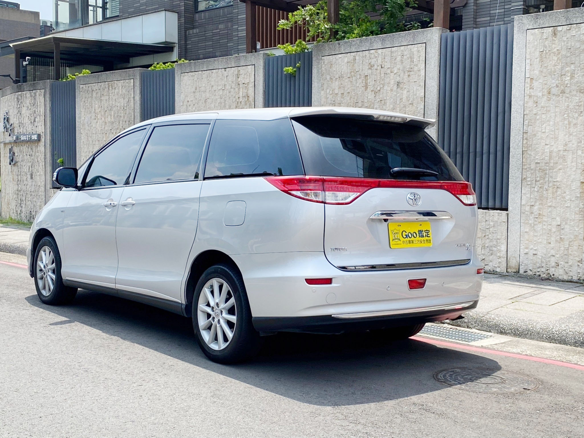 ♦️正2017年Toyota Previa 2.4豪華版♦️  第2張相片