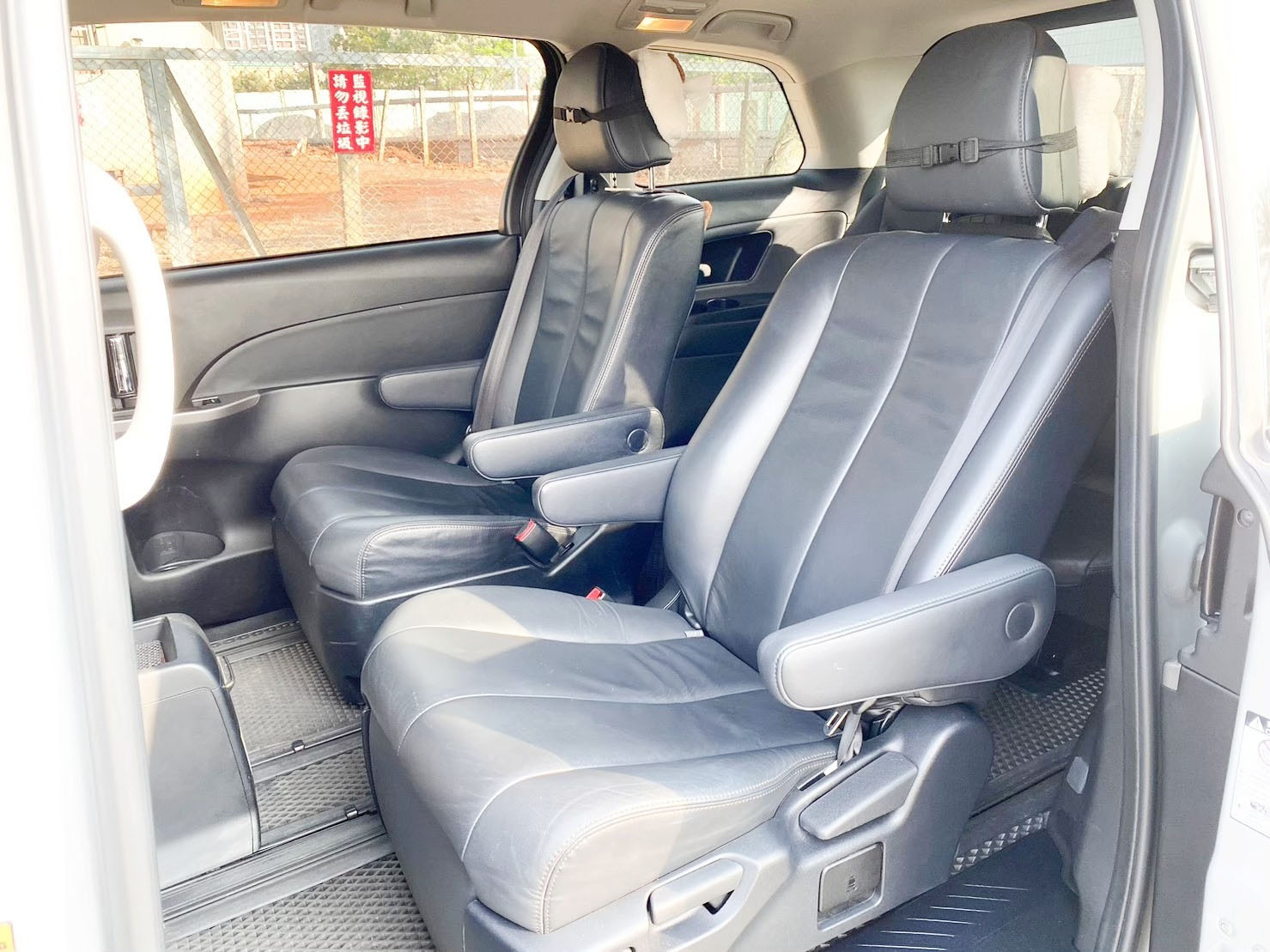 ♦️正2017年Toyota Previa 2.4豪華版♦️  第7張相片