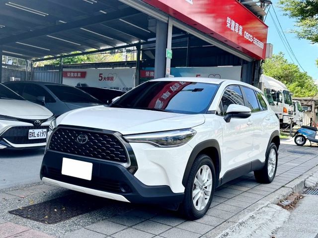 2021 COROLLA CROSS 尊爵版 低里程 全原版件  ACC跟車/摸門/LED頭燈/盲點/導航/車偏/恆溫  第1張相片