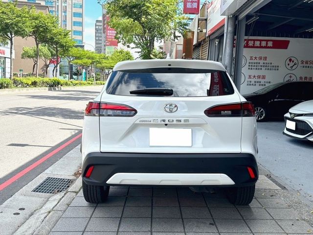 2021 COROLLA CROSS 尊爵版 低里程 全原版件  ACC跟車/摸門/LED頭燈/盲點/導航/車偏/恆溫  第5張相片