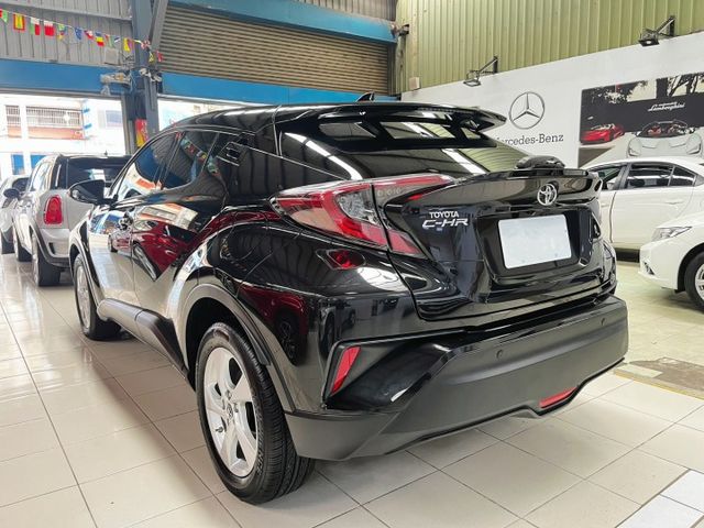 2019年 TOYOTA  C-HR 1.2  第3張相片