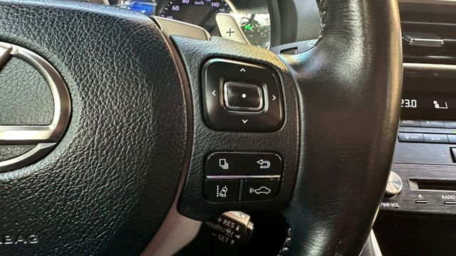 2016/17年 LEXUS  IS200T 豪華版  2.0 渦輪引擎 小改款後  第8張相片