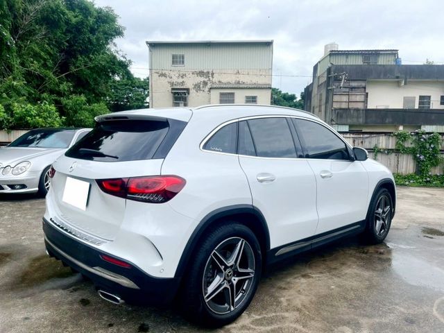 2022年 GLA180 原版件認證車 H247型 豪華版 有記憶座椅  第18張相片