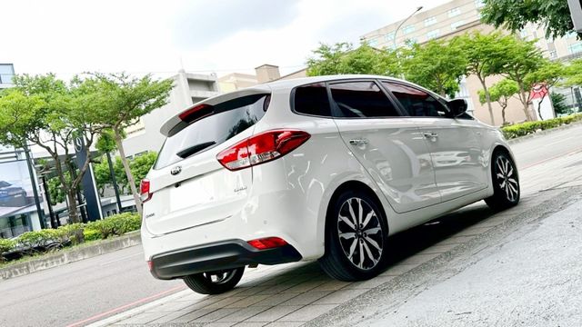 2017年 KIA CARENS 1.7 柴油版 五人座 有加第三排  第7張相片