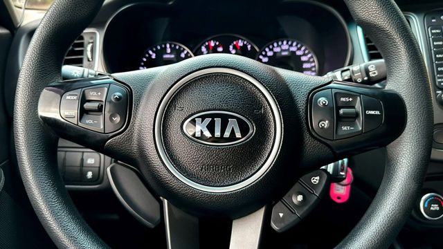 2017年 KIA CARENS 1.7 柴油版 五人座 有加第三排  第8張相片