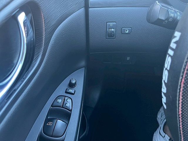 豪華版  I-KEY / 恆溫 / 定速 / 方向盤快控 / 空力套件  第10張相片