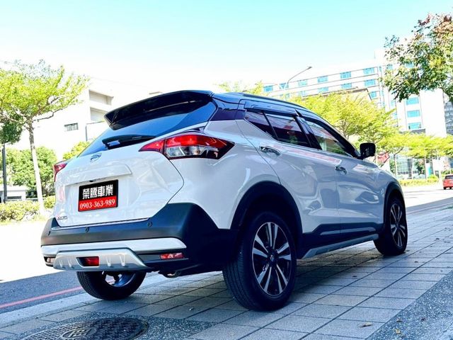 2021年 NISSAN KICKS 智行旗艦版 原版件 車況認證 只跑2萬公里  第7張相片