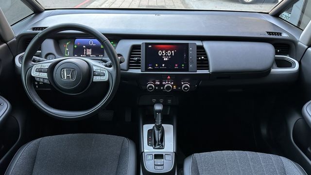 2025年 HONDA FIT E:HEV 1.5 油電款 原版件 原廠保固中  第7張相片