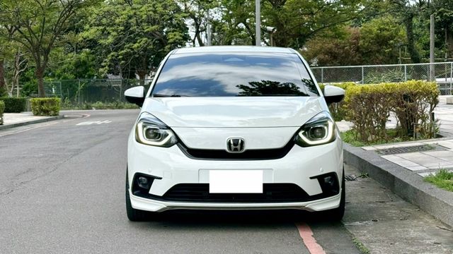 2022 FIT 1.5 汽油款 原廠保固中 新車選配 : 原廠大包、盲點、倒車影像、前車雷達。升級避震、鋁圈、卡鉗  第3張相片