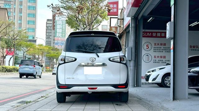 2017年 SIENTA 1.8 七人座 豪華版 摸門 / 盲點 / 抬顯 / 單電動側滑門 / 方向盤快控鍵 / 定速  第6張相片