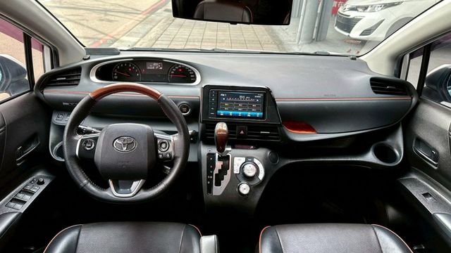 2017年 SIENTA 1.8 七人座 豪華版 摸門 / 盲點 / 抬顯 / 單電動側滑門 / 方向盤快控鍵 / 定速  第8張相片