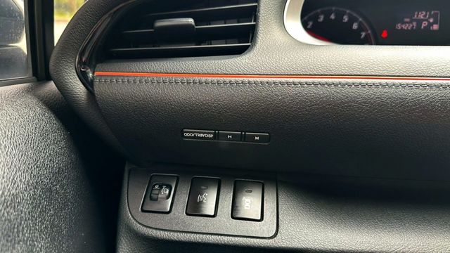 2017年 SIENTA 1.8 七人座 豪華版 摸門 / 盲點 / 抬顯 / 單電動側滑門 / 方向盤快控鍵 / 定速  第10張相片