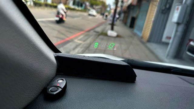 2017年 SIENTA 1.8 七人座 豪華版 摸門 / 盲點 / 抬顯 / 單電動側滑門 / 方向盤快控鍵 / 定速  第11張相片