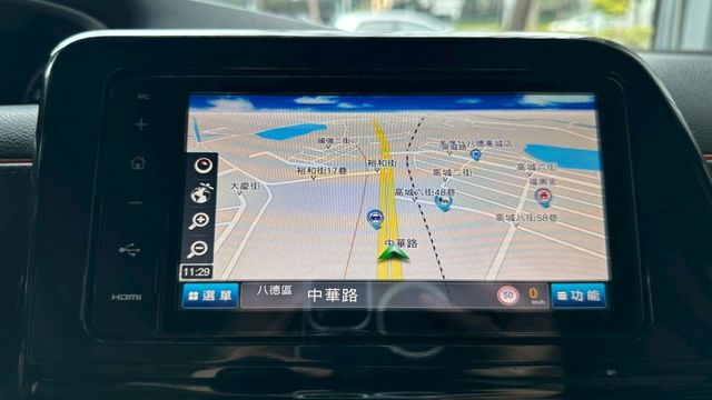 2017年 SIENTA 1.8 七人座 豪華版 摸門 / 盲點 / 抬顯 / 單電動側滑門 / 方向盤快控鍵 / 定速  第16張相片