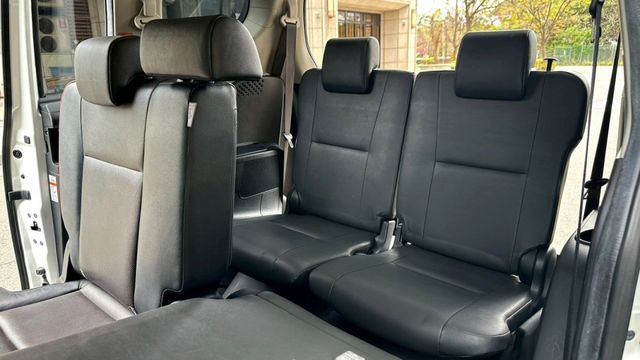 2017年 SIENTA 1.8 七人座 豪華版 摸門 / 盲點 / 抬顯 / 單電動側滑門 / 方向盤快控鍵 / 定速  第20張相片