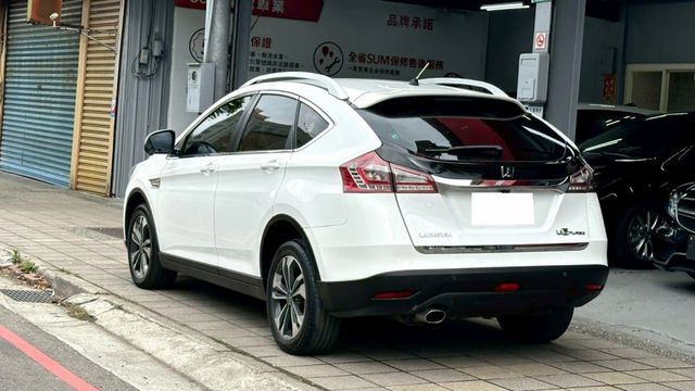 2014年 納智捷 U6 TURBO 2.0  一字頭就能輕鬆入手，配備: 摸門 / 天窗 / 換檔撥片 / 環景 /  第5張相片