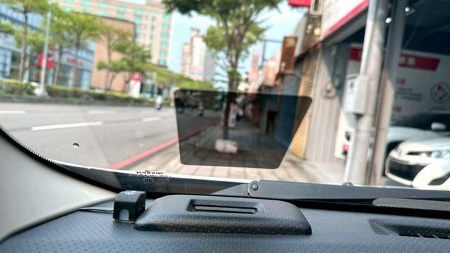 2017年 NISSAN LIVINA 旗艦型 1.6  第10張相片