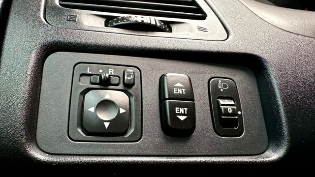 2023年 三菱 ZINGER 2.4 五人座 精緻版 有定速功能  第8張相片