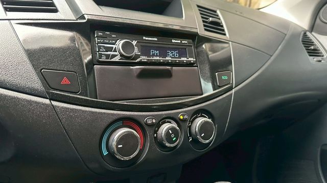 2023年 三菱 ZINGER 2.4 五人座 精緻版 有定速功能  第12張相片