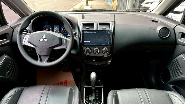 2023年 三菱 COLT PLUS 輕鬆型 1.5 摸門 I-KEY 電尾門  第8張相片