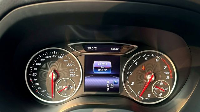 2018年 賓士 B200 AMG LINE 1.6T 總代理 全原廠保養  第13張相片