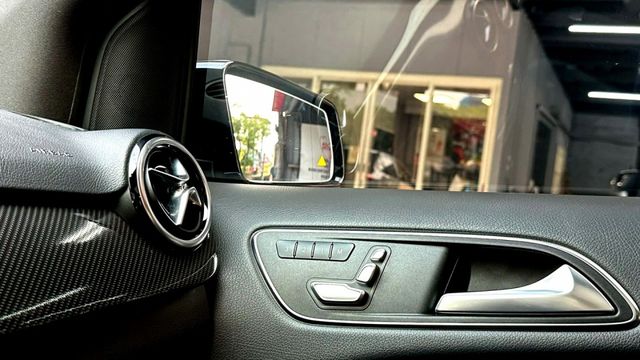 2018年 賓士 B200 AMG LINE 1.6T 總代理 全原廠保養  第17張相片