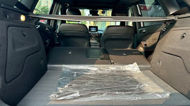 2018年 賓士 B200 AMG LINE 1.6T 總代理 全原廠保養  第20張相片