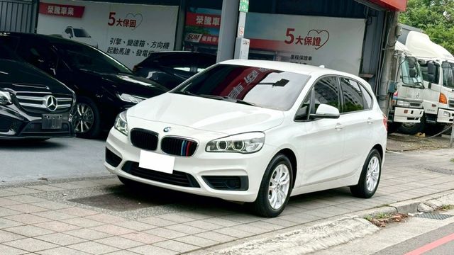 2014年 BMW 218i Active Tourer 1.5 原版件 車況認證  第2張相片