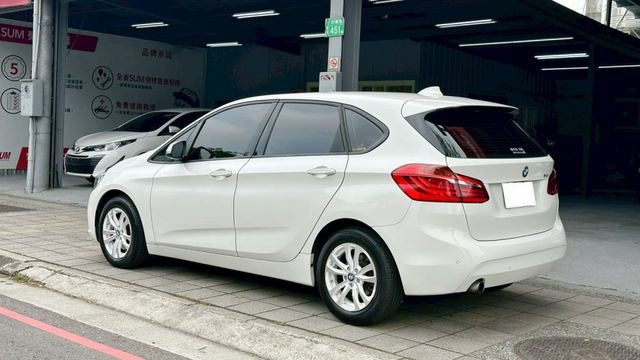 2014年 BMW 218i Active Tourer 1.5 原版件 車況認證  第5張相片