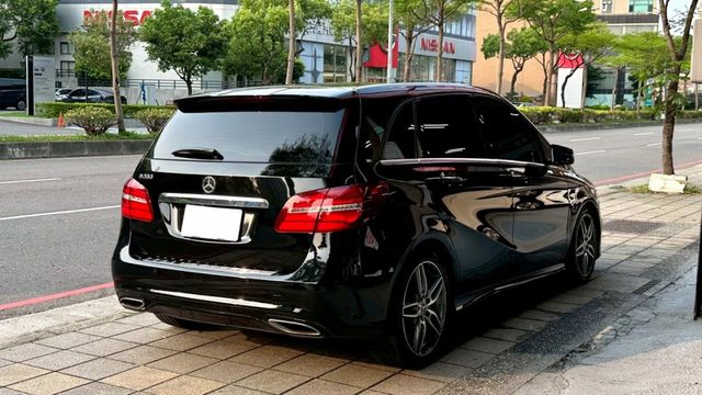2018年 賓士 B200 AMG LINE 1.6T 總代理 全原廠保養  第7張相片
