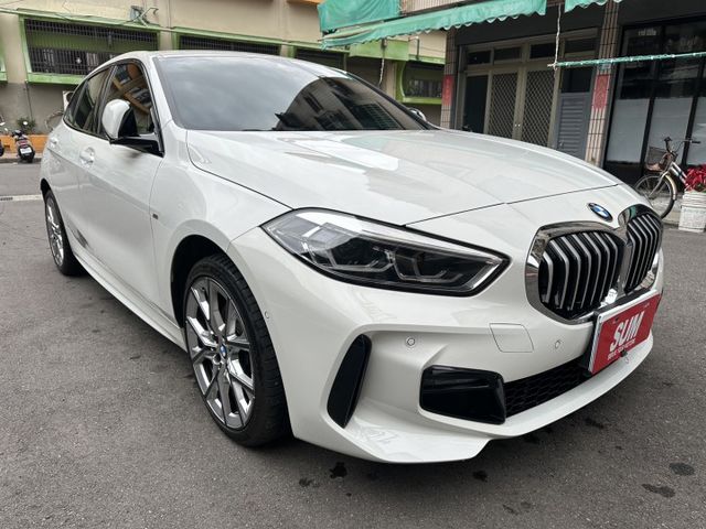2020年BMW 118i 一手女用車  第3張相片