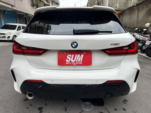 2020年BMW 118i 一手女用車  第5張相片